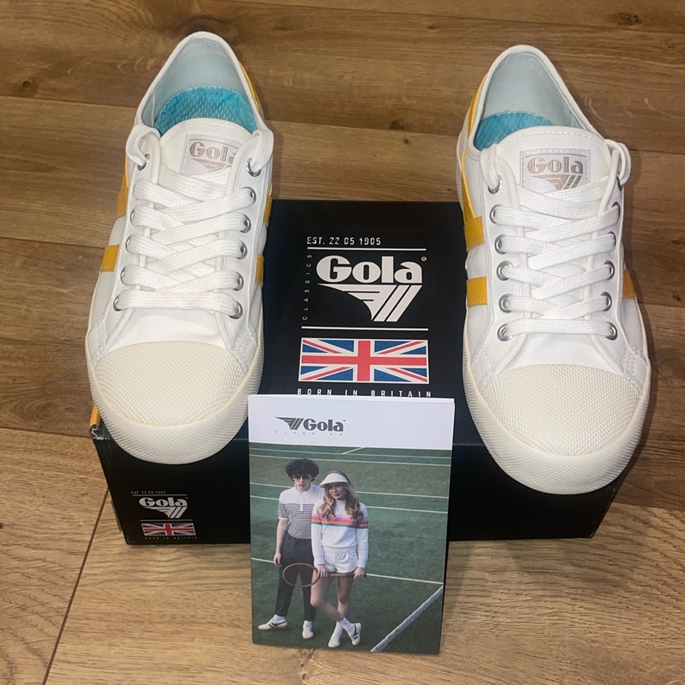 Gola off white/sun Coaster Sneaker in Size US7
